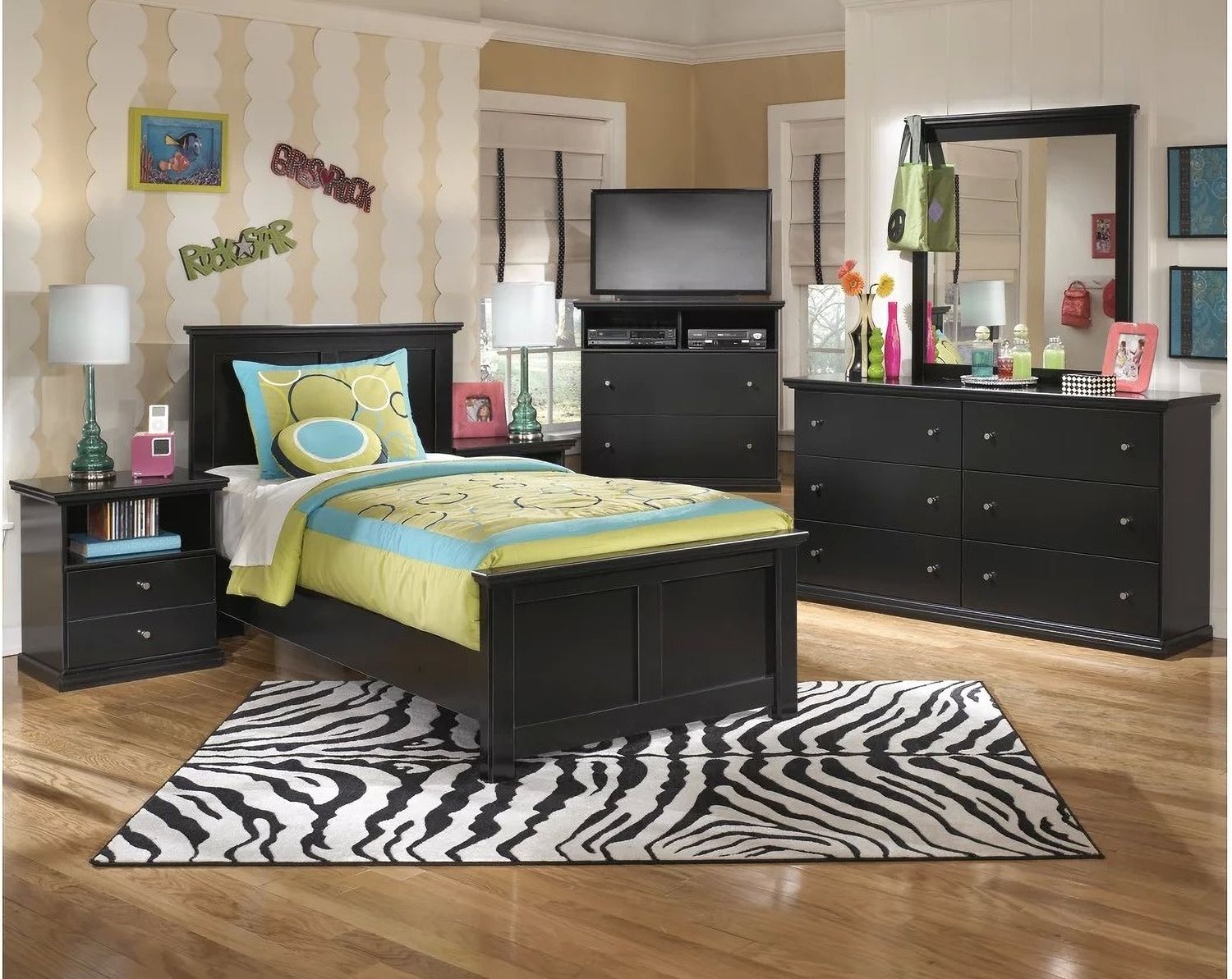 Maribel Dresser B13831
