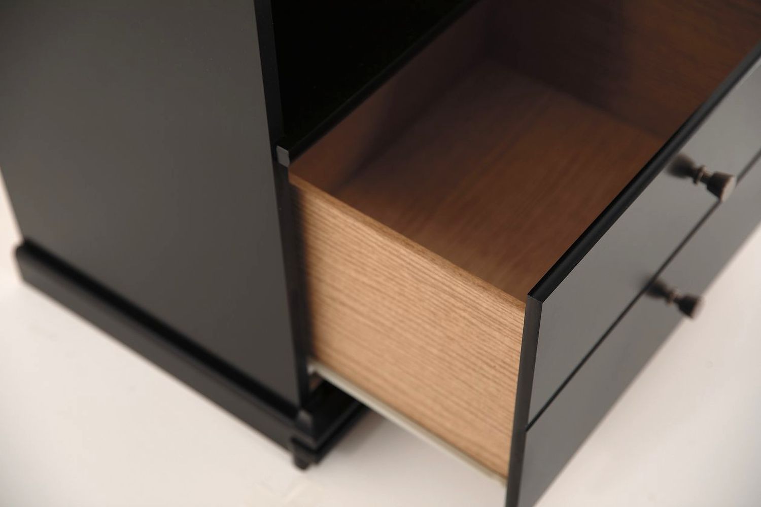 Maribel Nightstand B13891