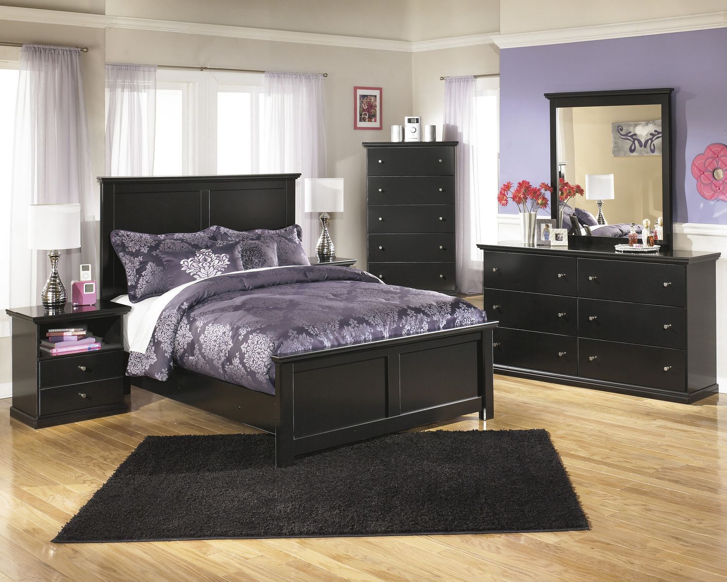 Maribel Nightstand B13891