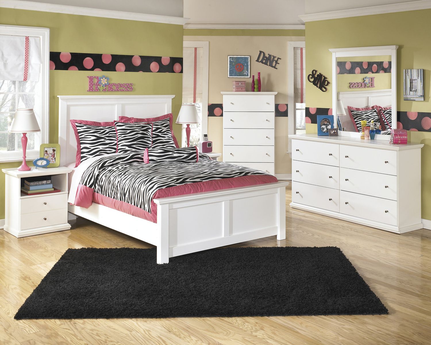 Bostwick Shoals Dresser B13931
