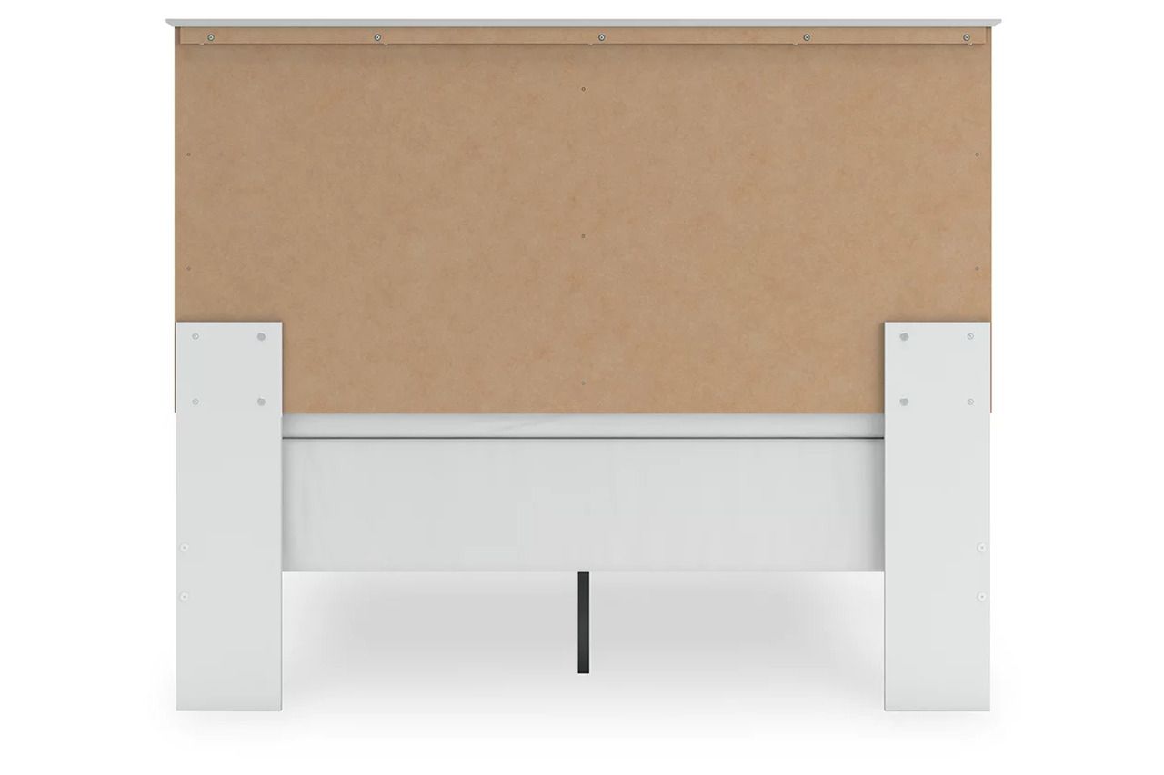 Bostwick Shoals Queen Panel Bed In White B139B43