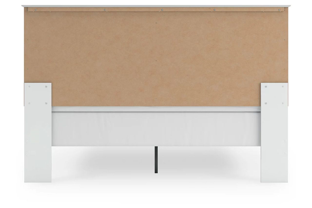 Bostwick Shoals King Panel Bed In White B139B47