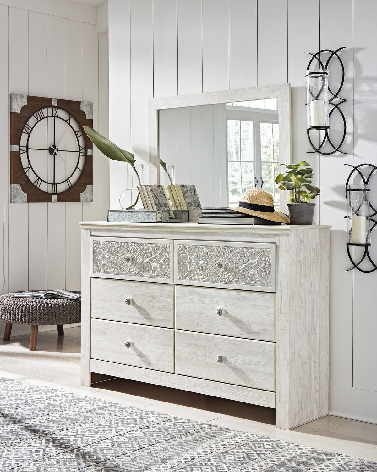 Paxberry Whitewash Dresser B18131