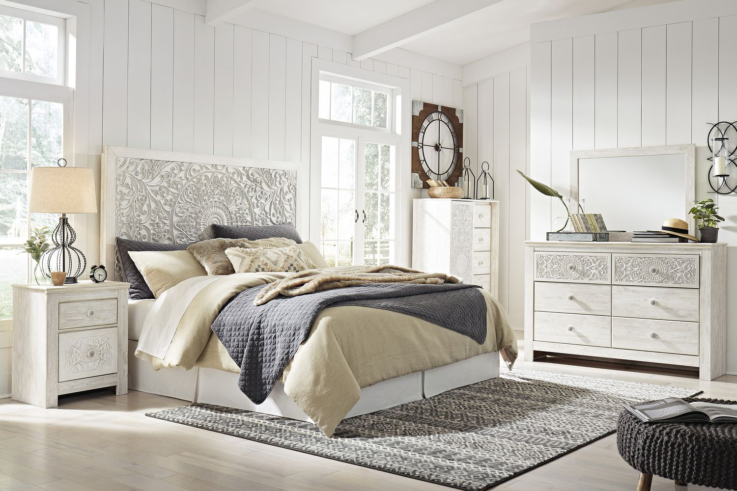 Paxberry Whitewash Dresser B18131