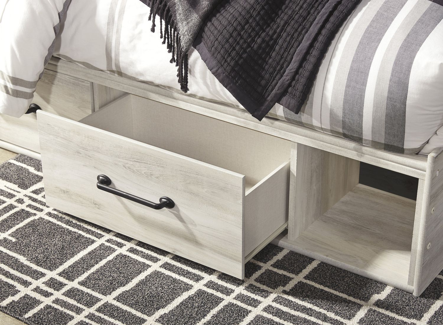 Cambeck Whitewash Queen Panel Bed with One Side Storage B192B17