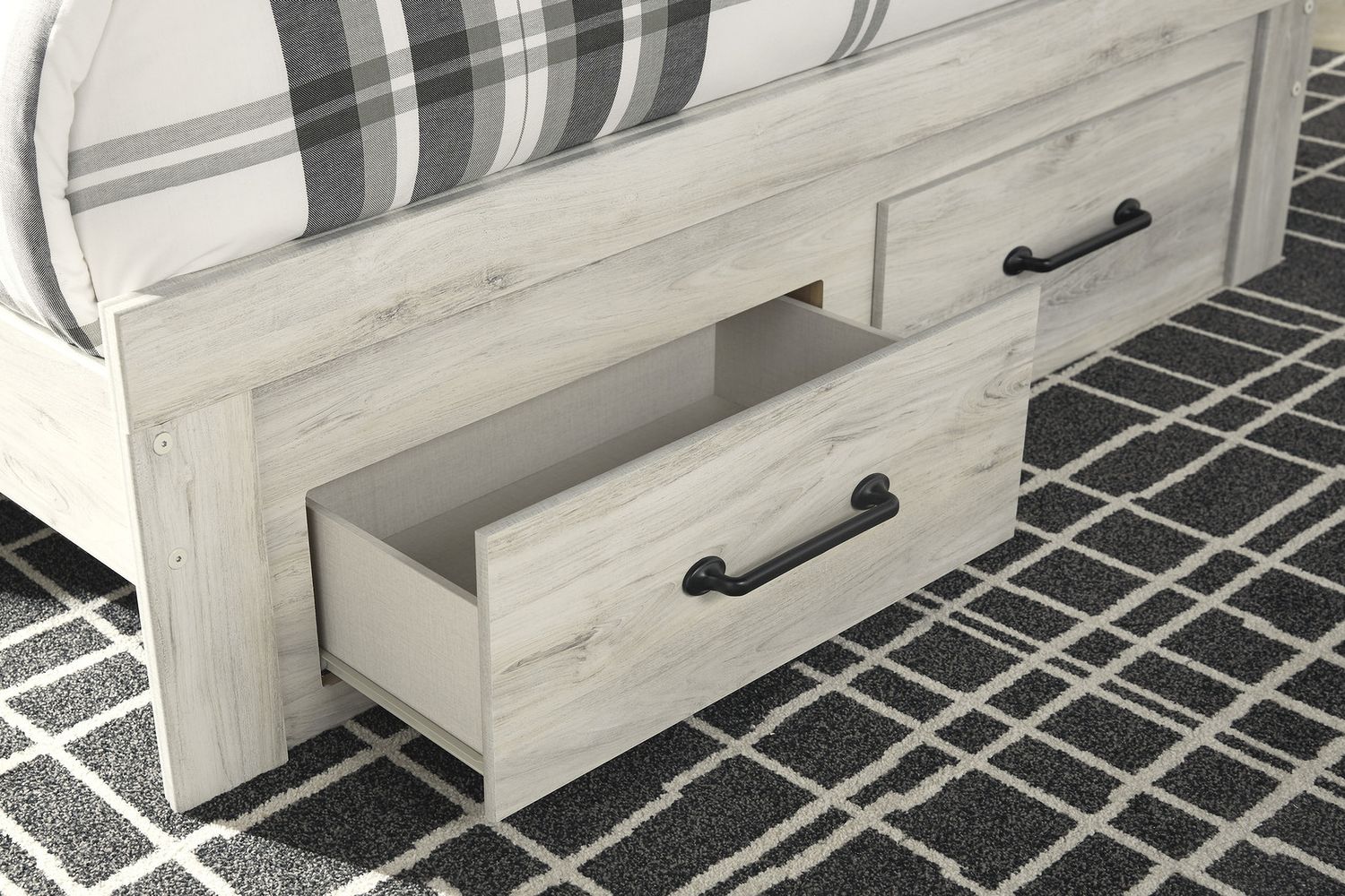 Cambeck Whitewash Queen Panel Storage Bed B192B8