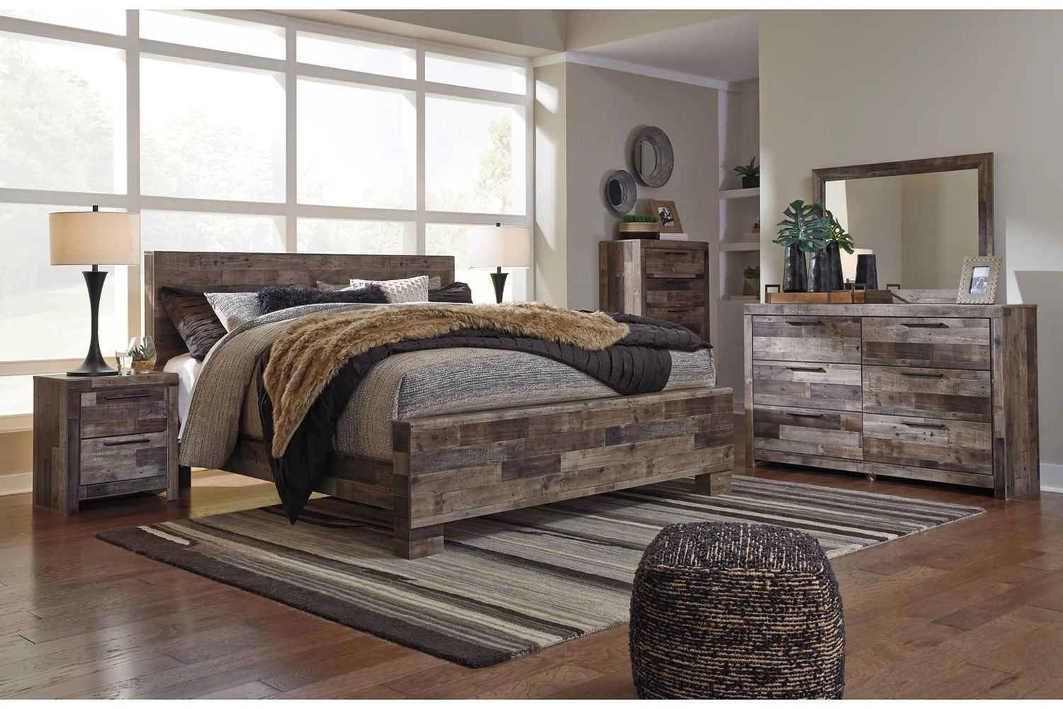 Derekson Gray King Panel Bed B200B11
