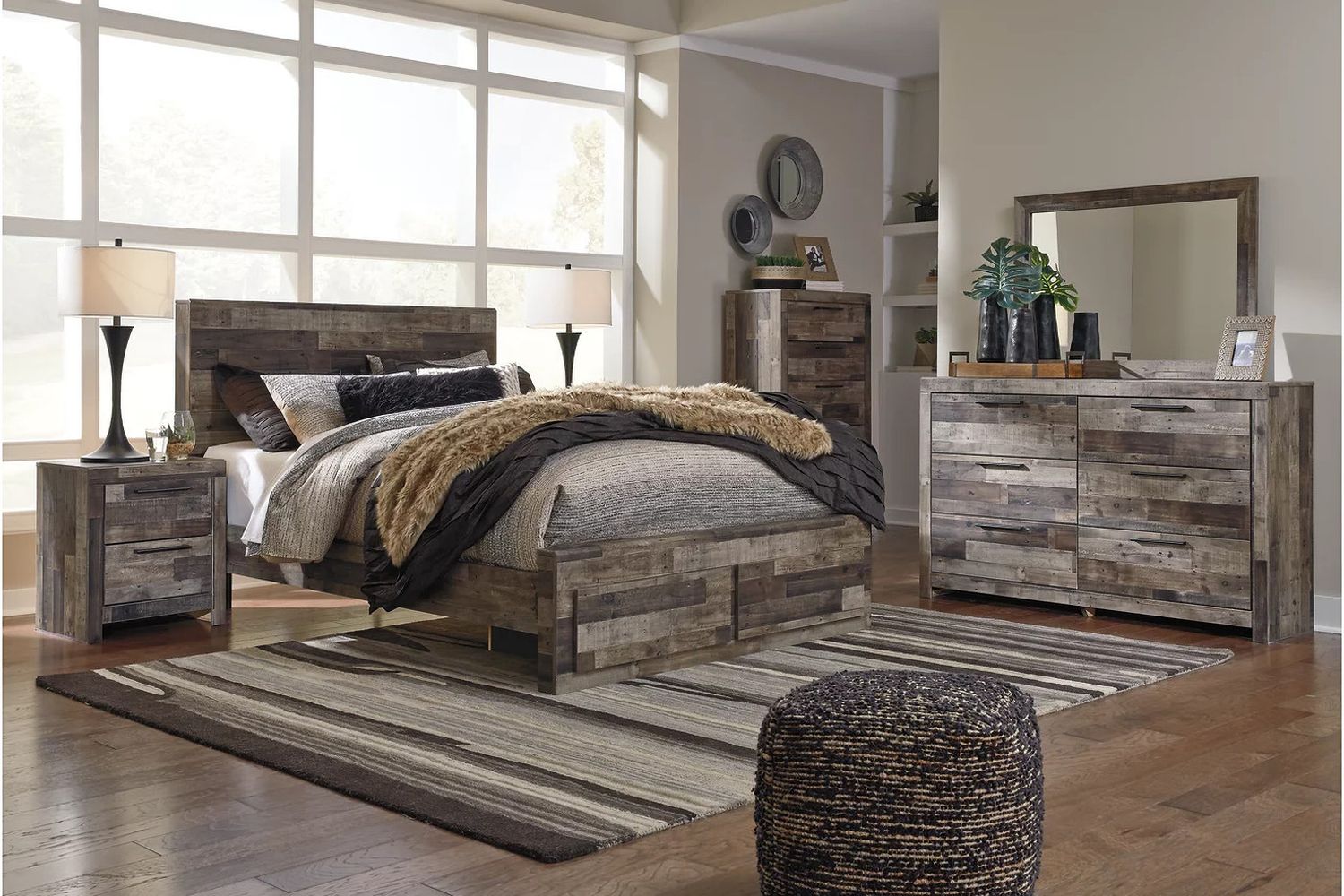 Derekson Gray Queen Storage Panel Bed B200B13