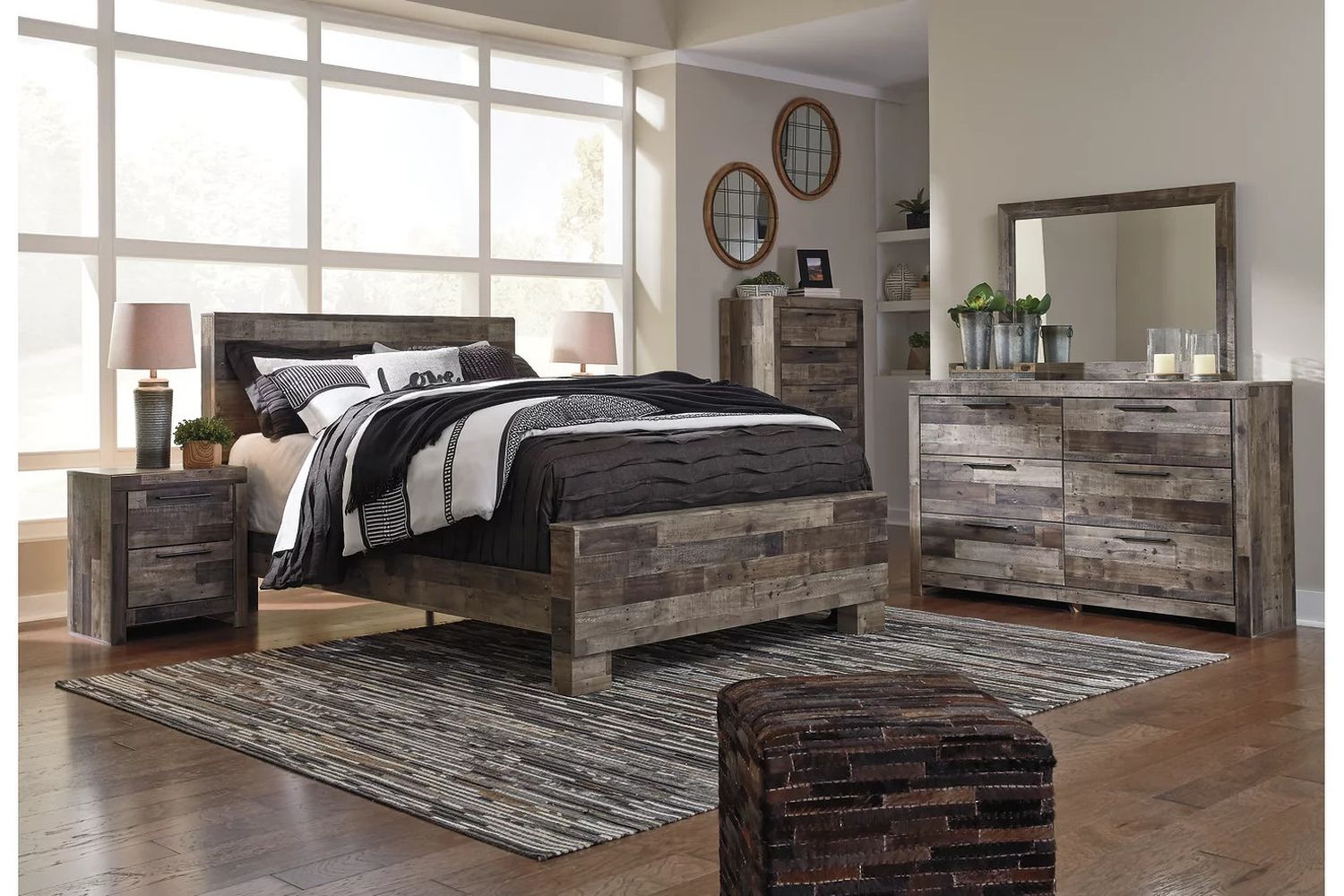 Derekson Gray Queen Panel Bed B200B6