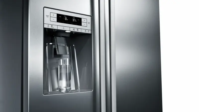 300 Series Freestanding Counter-Depth Side-by-Side Refrigerator 36" Easy clean B20CS30SNS