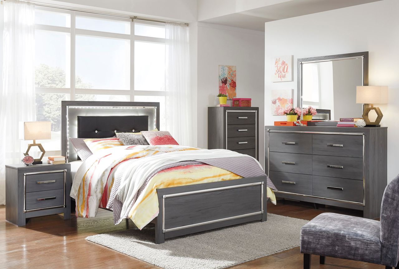 Lodanna Gray Dresser B21431