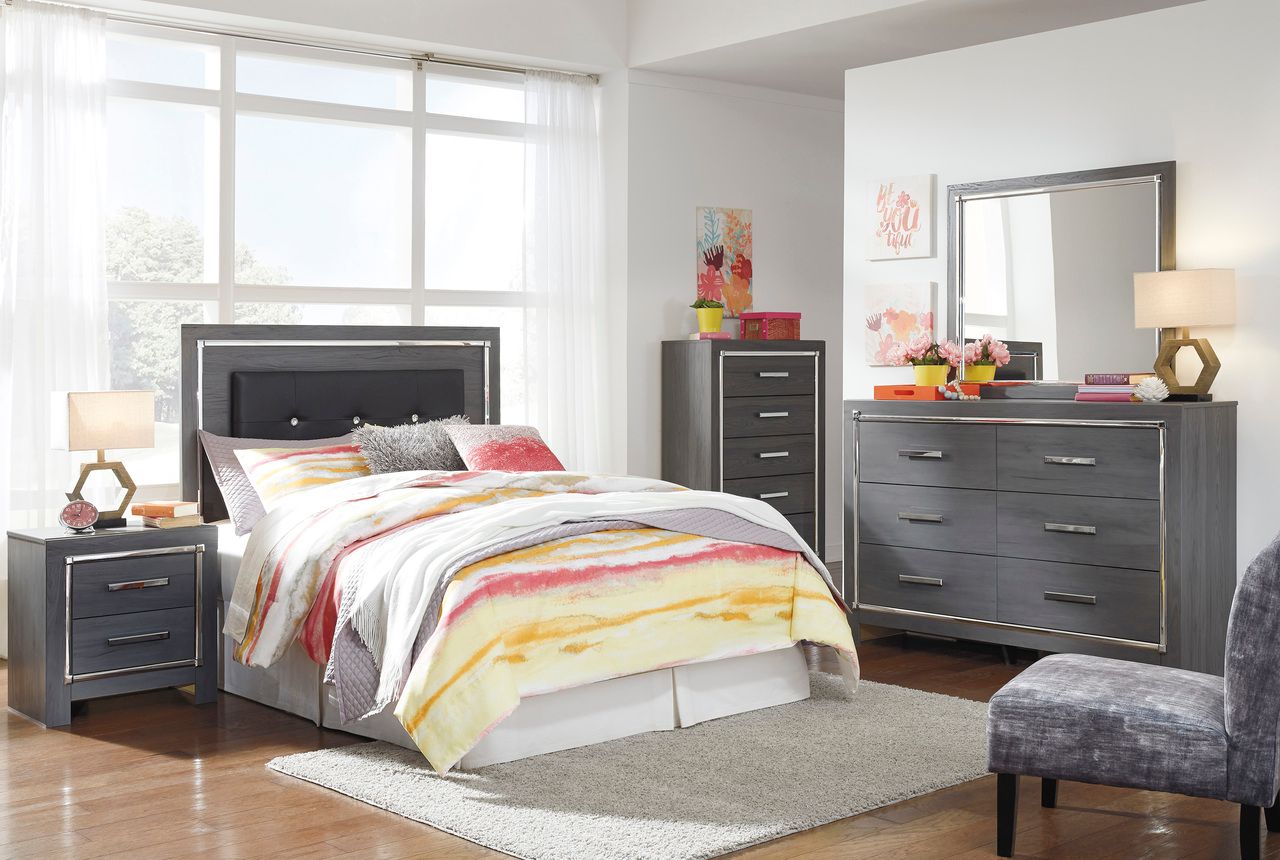 Lodanna Gray Dresser B21431