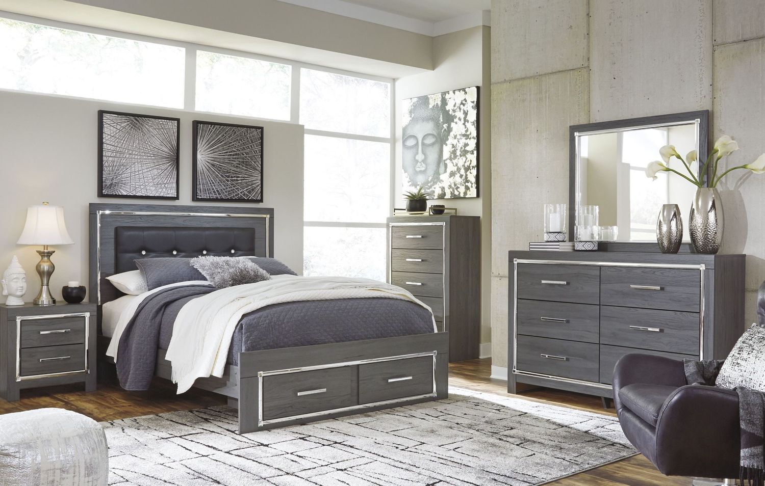 Lodanna Gray Bedroom Mirror B21436