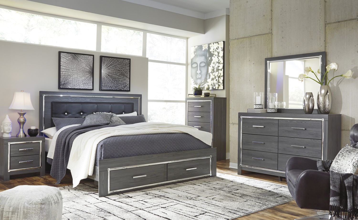Lodanna Gray Bedroom Mirror B21436