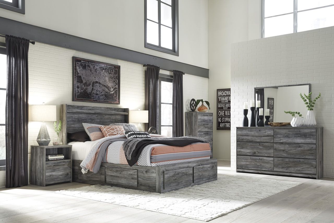 Baystorm Queen Panel Bed with 4 Storage Drawers In Gray B221B13