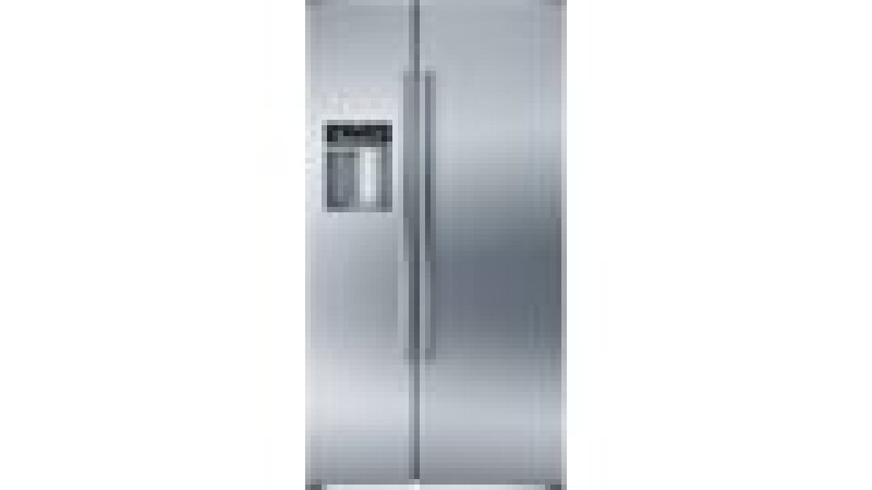 Series 4 Freestanding Counter-Depth Side-by-Side Refrigerator Stainless Steel, Total No Frost B22CS30SNS