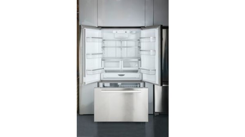 Series 6 French Door Bottom Mount Refrigerator 36'' Stainless Steel, Total No Frost B22CT80SNS