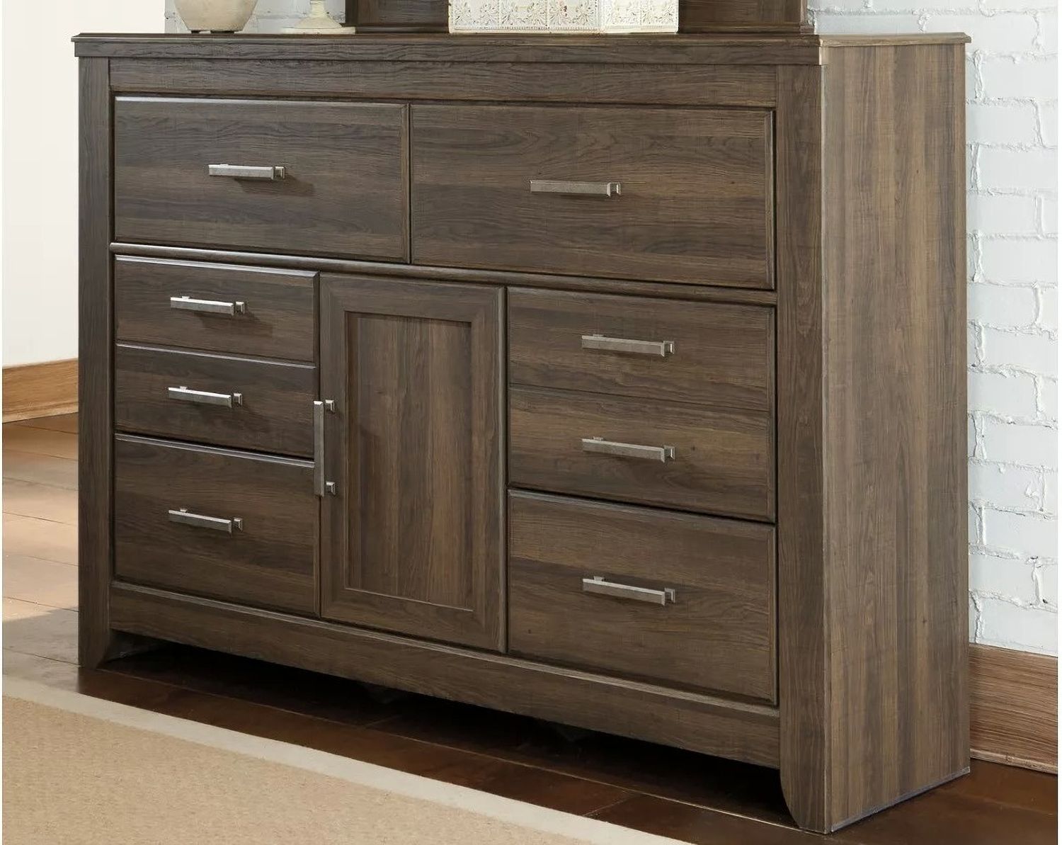 Juararo Dresser B25131