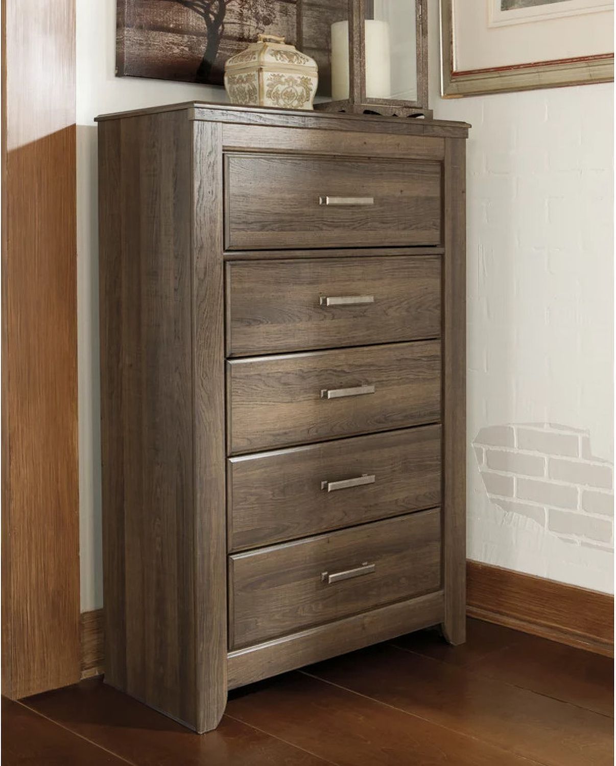 Juararo Five Drawer Chest B25146