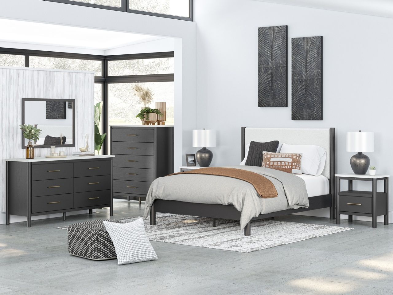 Cadmori Chest of Drawers In Black and White B2616345
