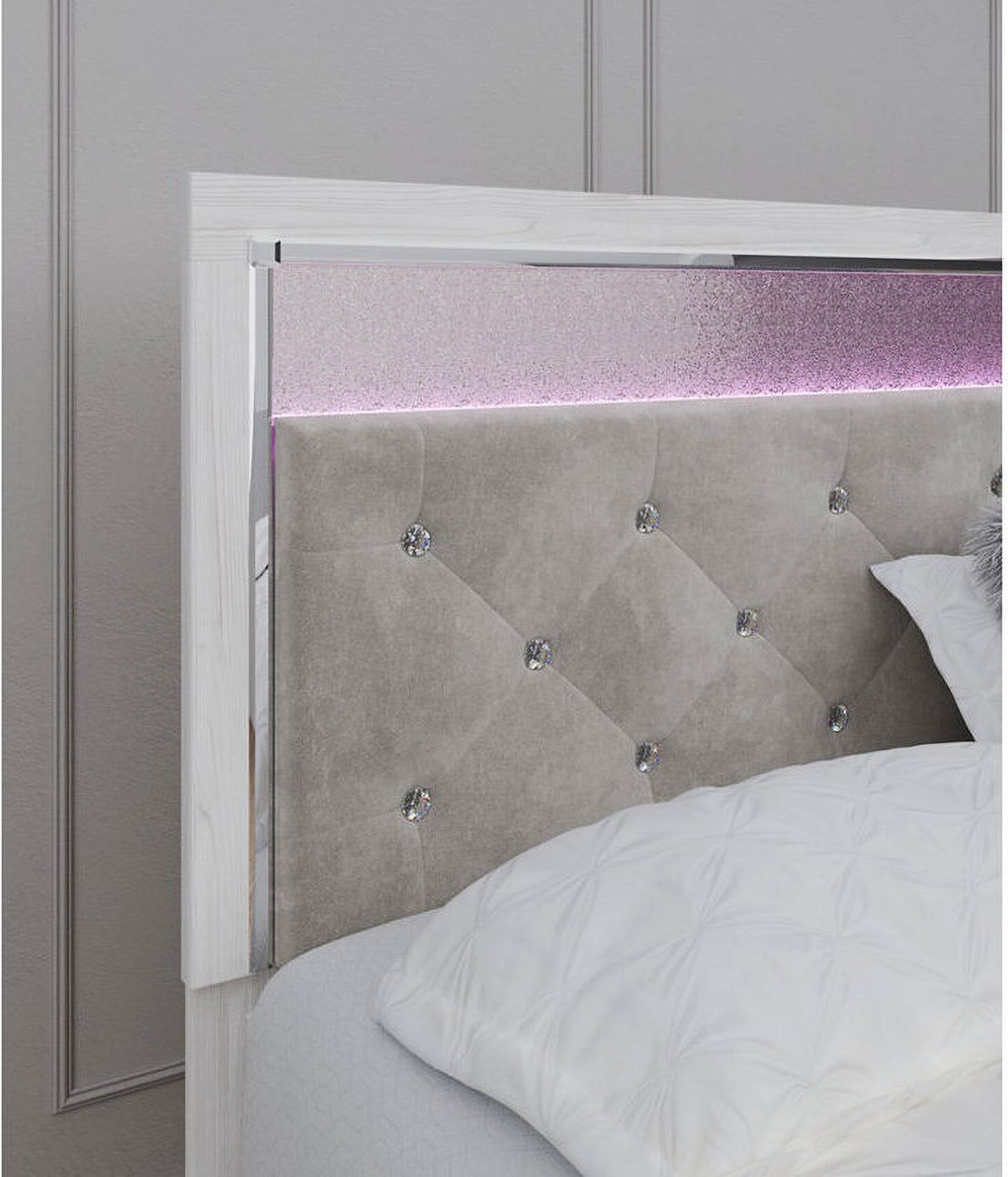 Altyra White King Panel Bed B2640B3