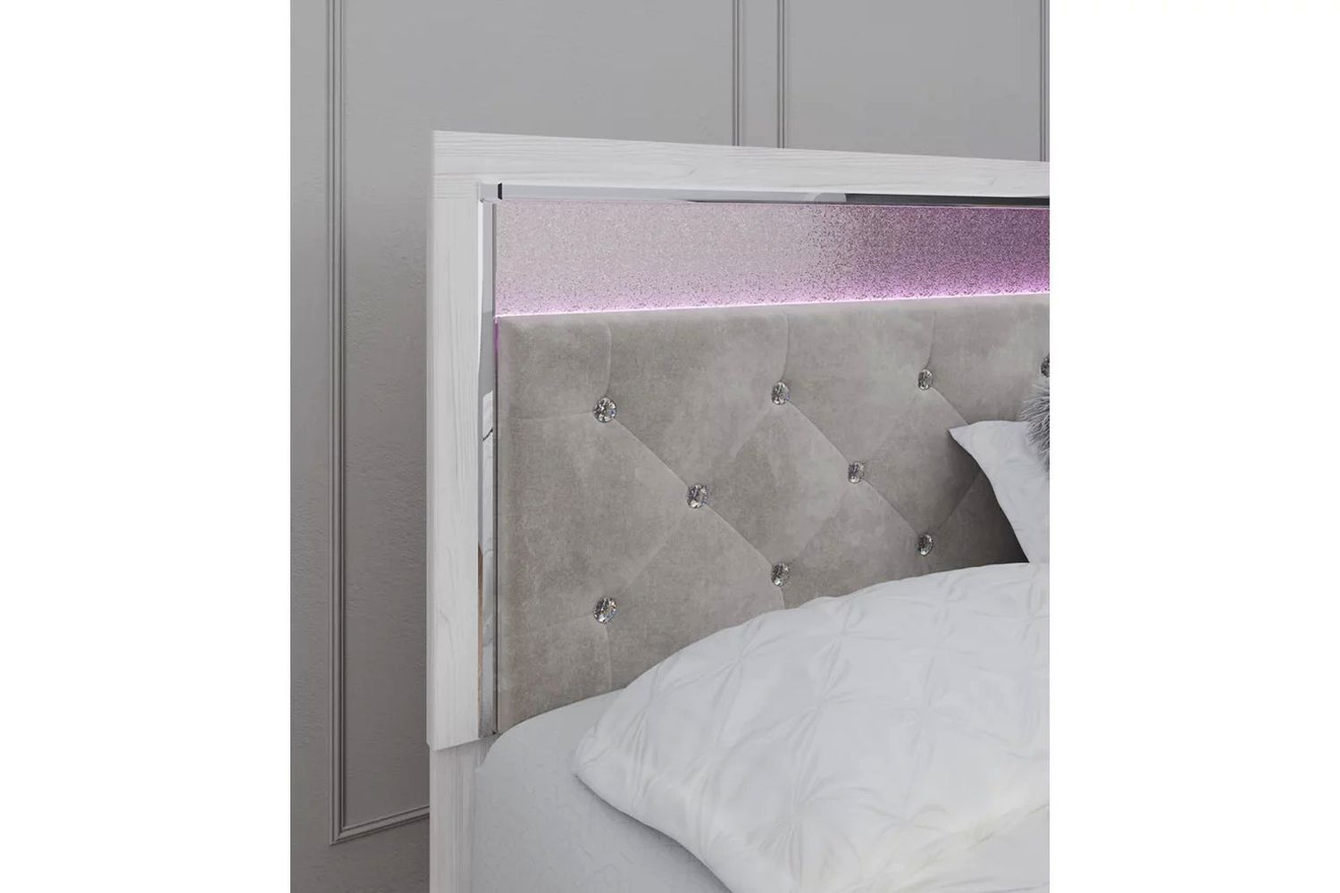 Altyra King Panel Bed In White B2640B50