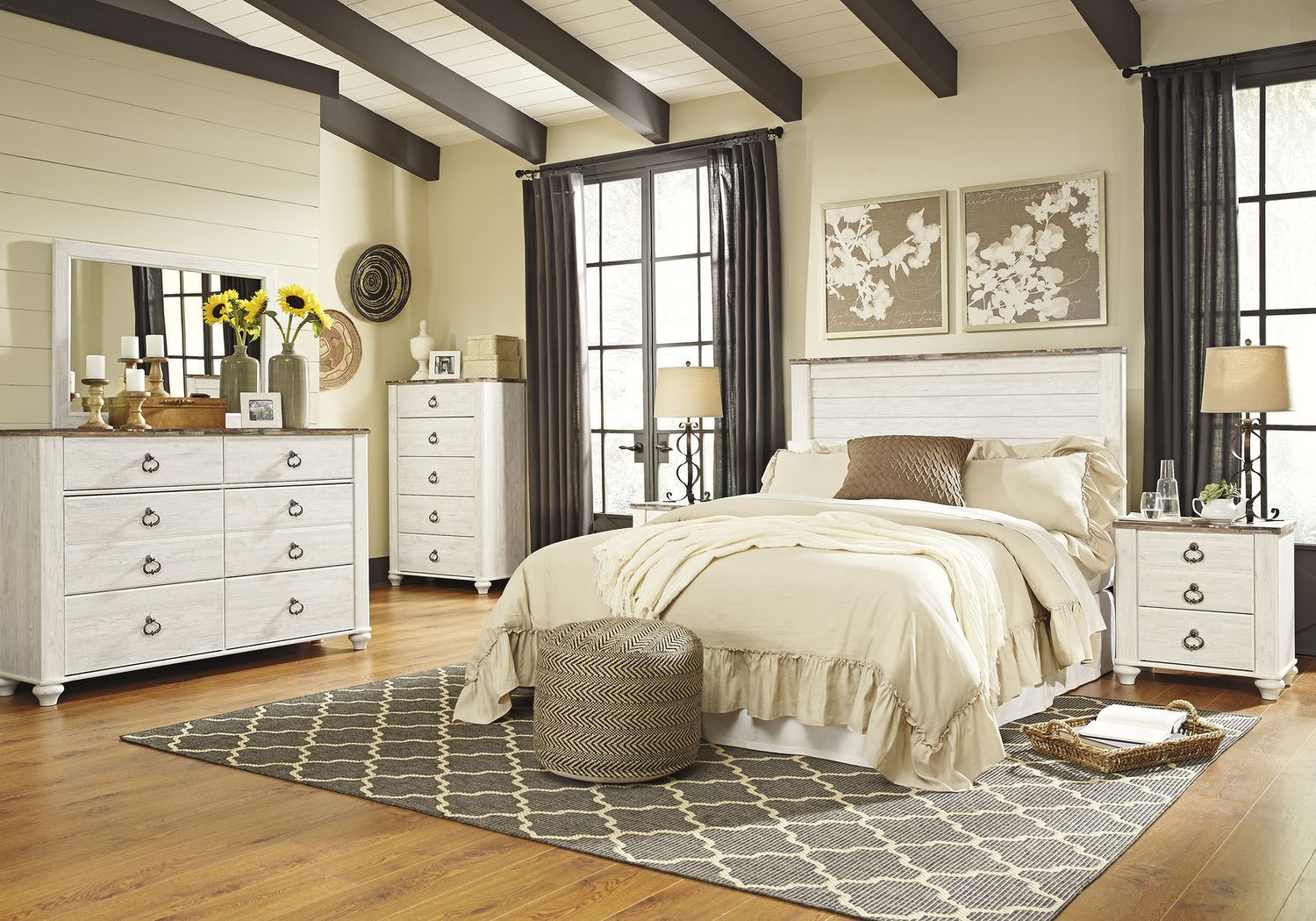 Willowton Two-tone Dresser B26731