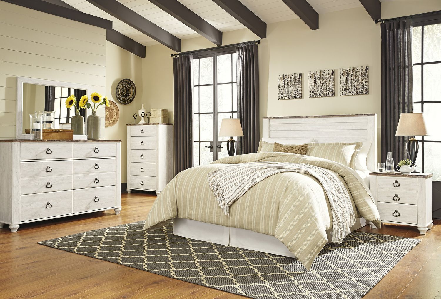 Willowton Two-tone Dresser B26731