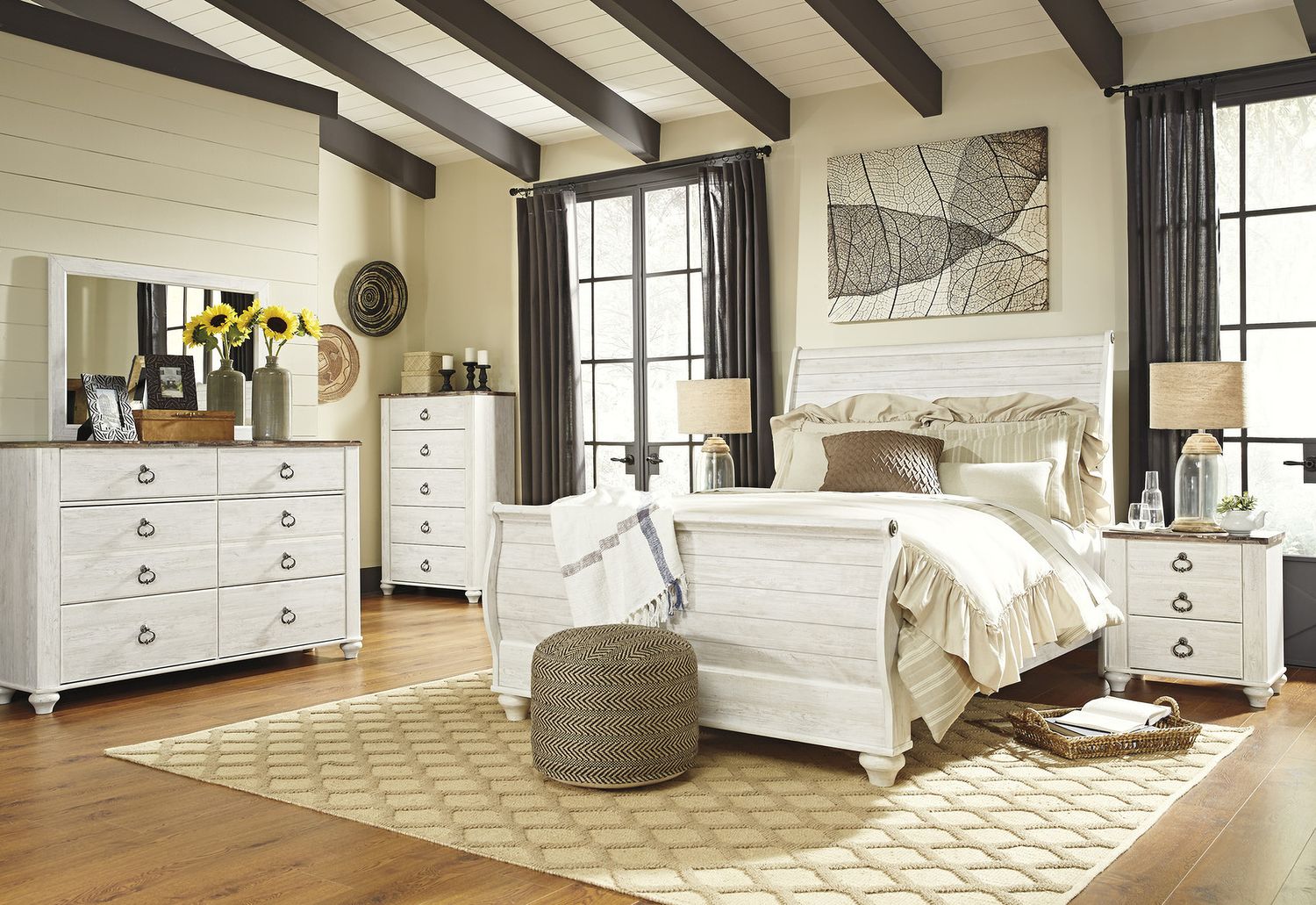 Willowton Two-tone Dresser B26731