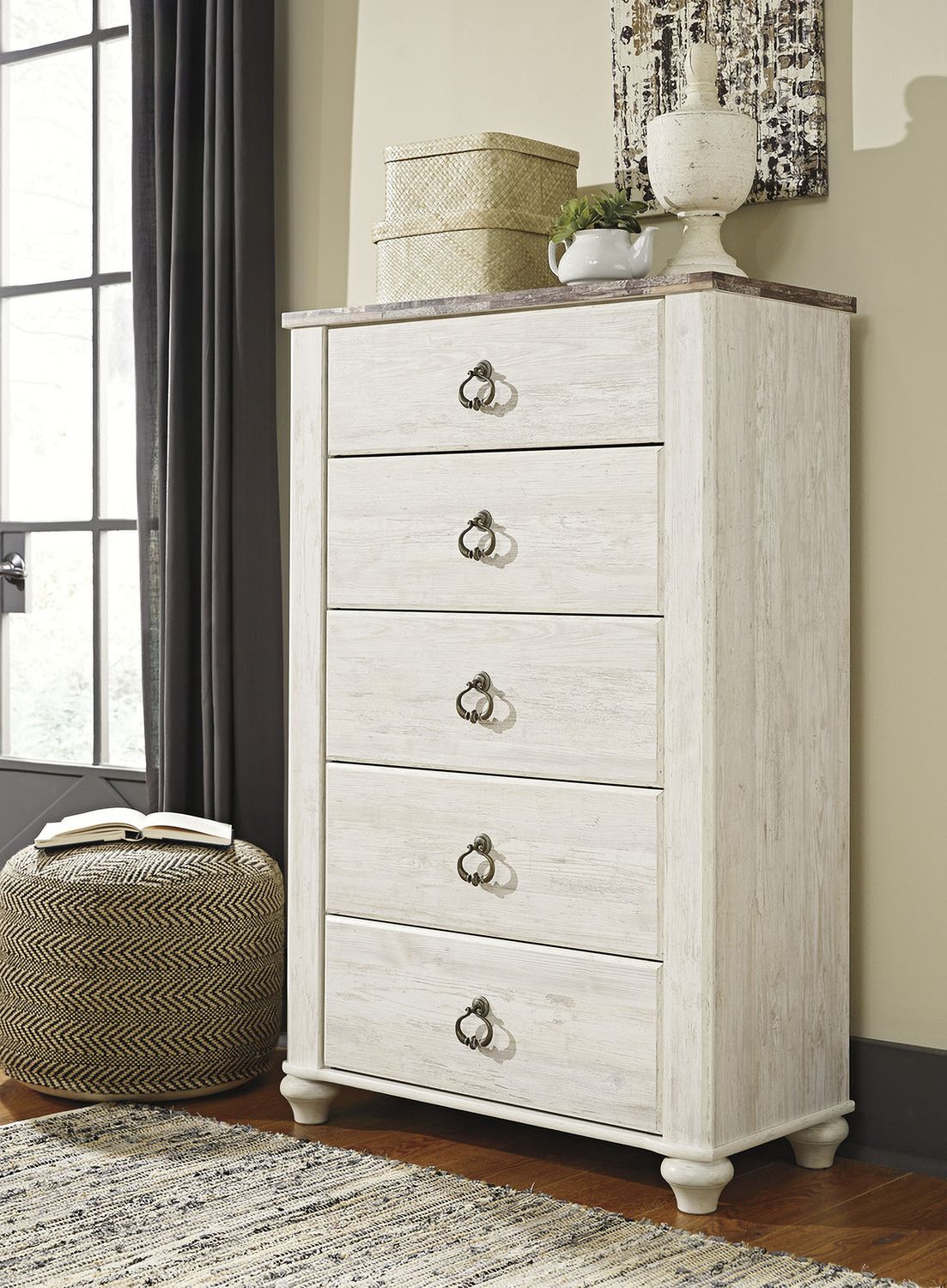 Willowton Two-tone 5 Drawer Chest B26746