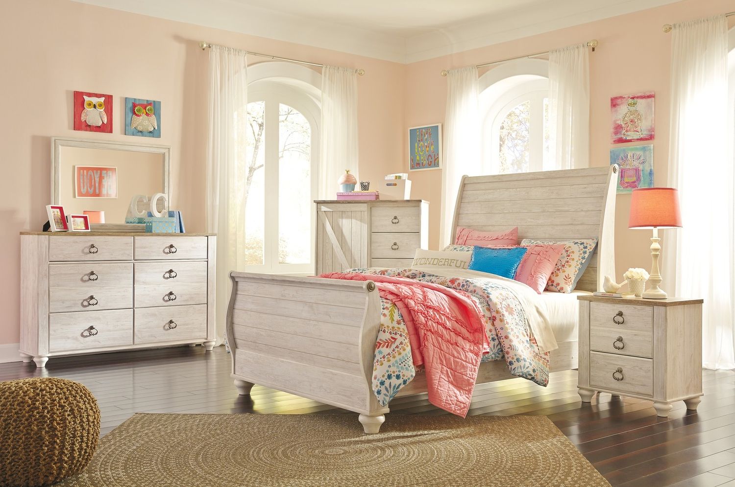 Willowton Whitewash Dressing Chest B26748