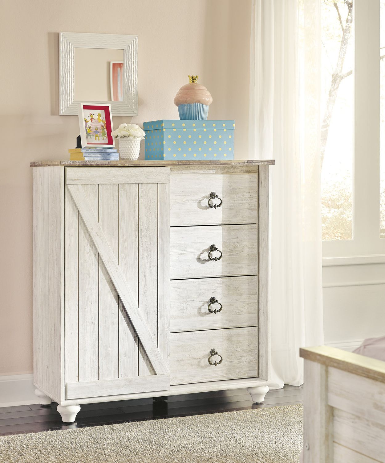 Willowton Whitewash Dressing Chest B26748