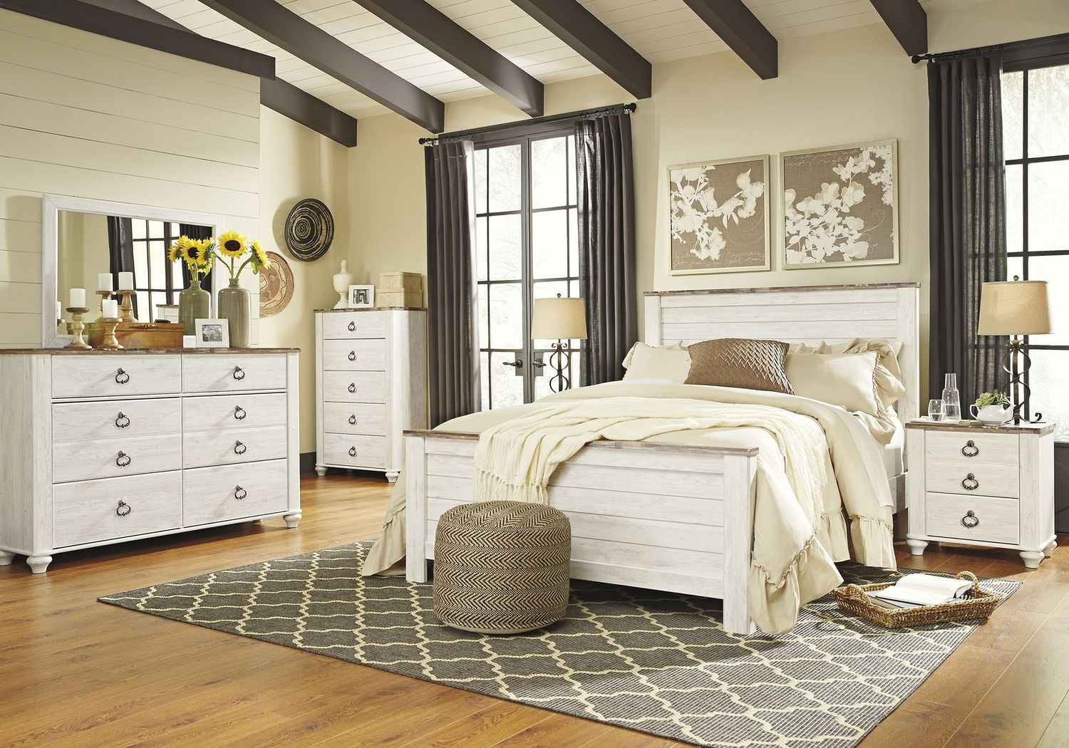 Willowton 2 Drawer Nightstand B26792