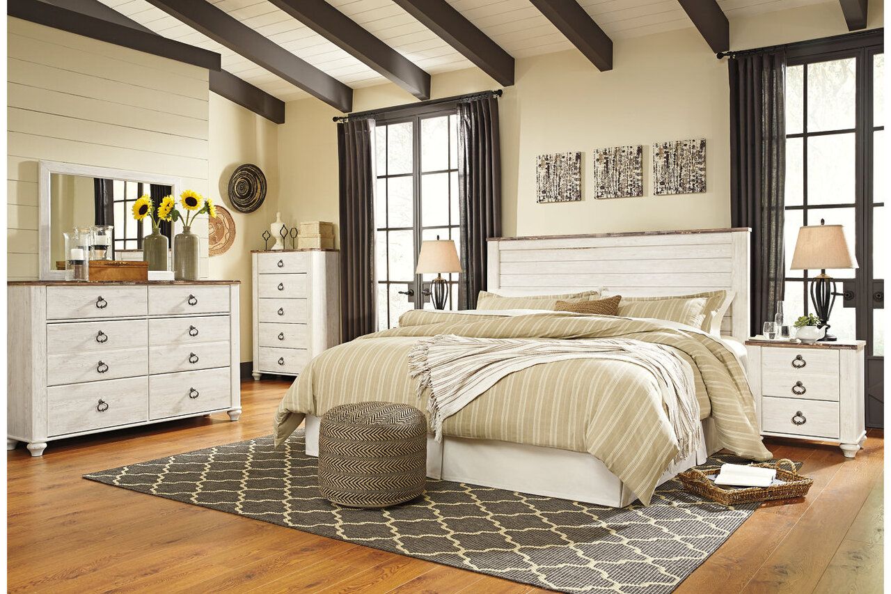 Willowton Whitewash King Panel Bed B267B10