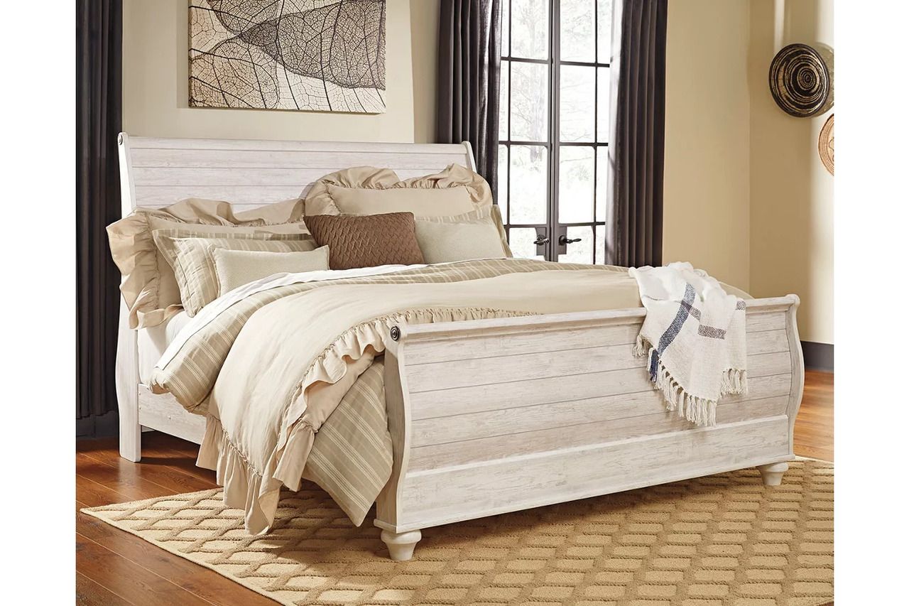 Willowton King Sleigh Bed In White Wash B267B31