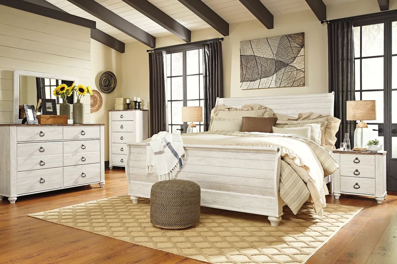 Willowton King Sleigh Bed In White Wash B267B31