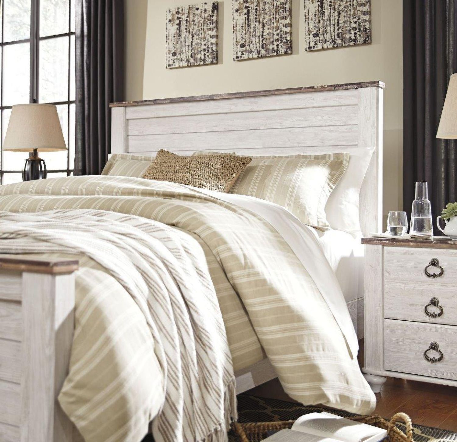 Willowton Whitewash Queen Panel Bed B267B8