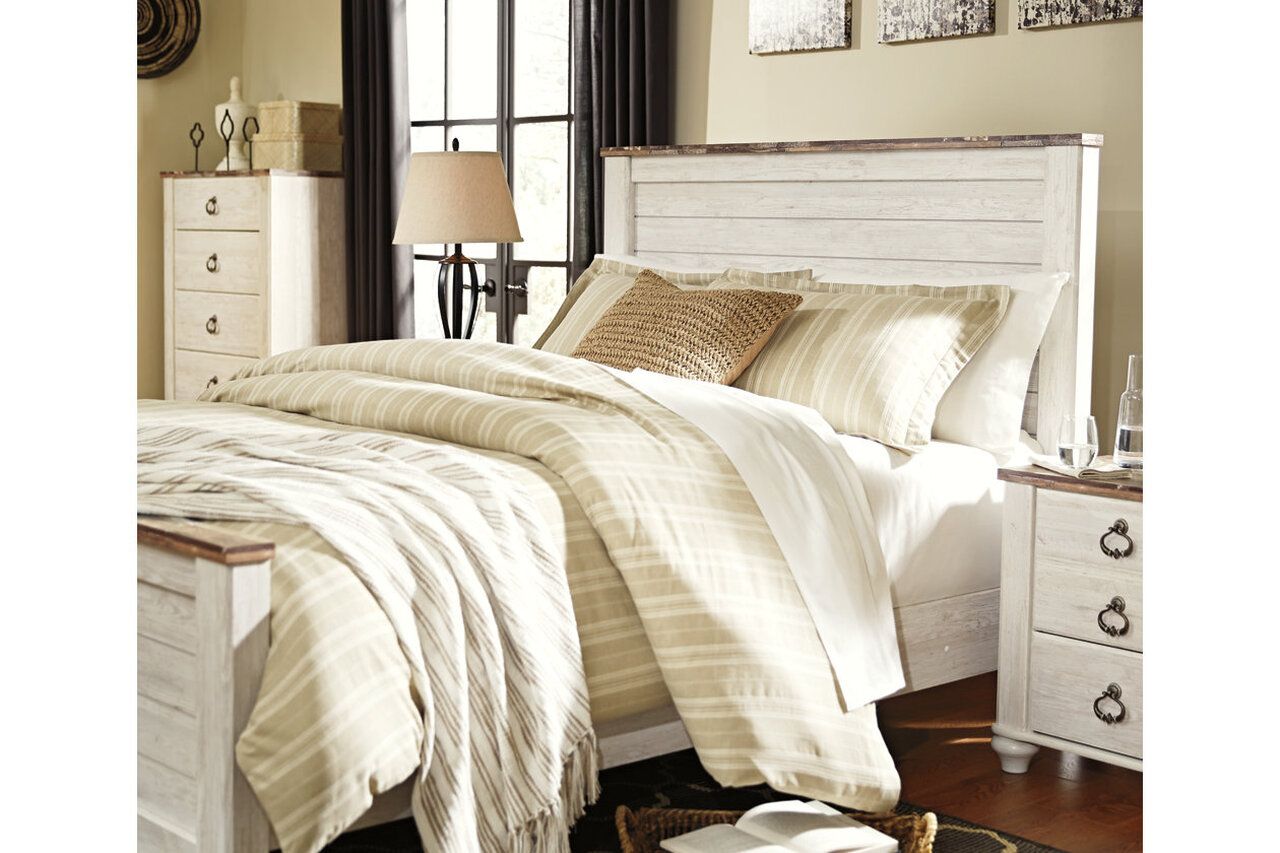 Willowton Whitewash Queen Panel Bed B267B8