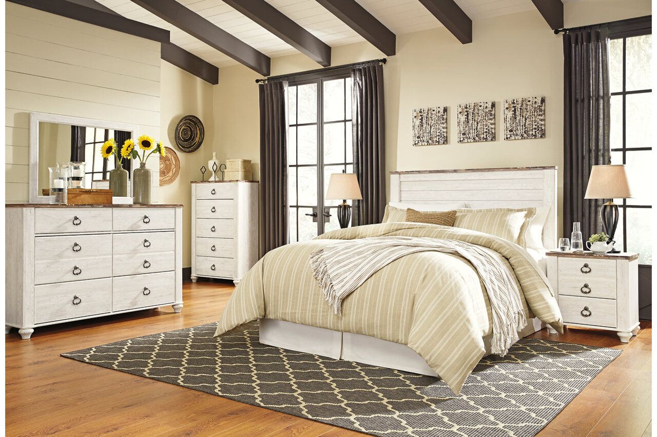 Willowton Whitewash Queen Panel Bed B267B8