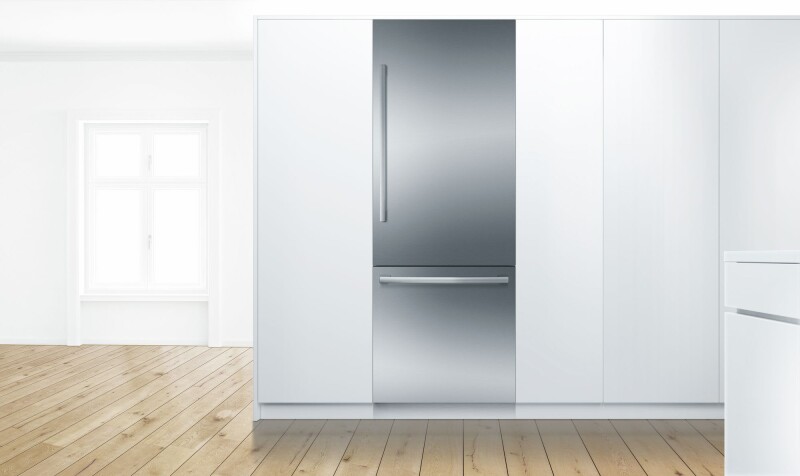 Benchmark Built-in Bottom Freezer Refrigerator 30'' flat hinge view 3