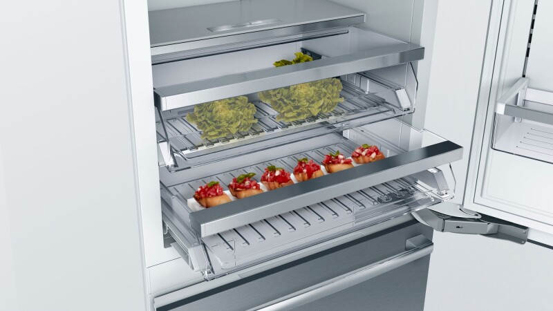 Benchmark Built-in Bottom Freezer Refrigerator 30'' flat hinge view 5