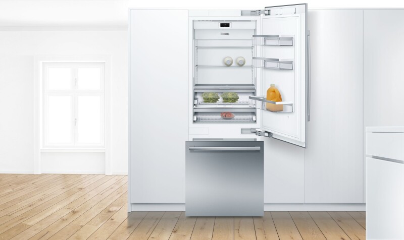 Benchmark Built-in Bottom Freezer Refrigerator 30'' flat hinge view 6