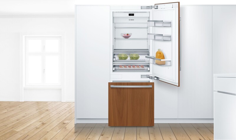 Benchmark Built-in Bottom Freezer Refrigerator 30'' flat hinge view 4