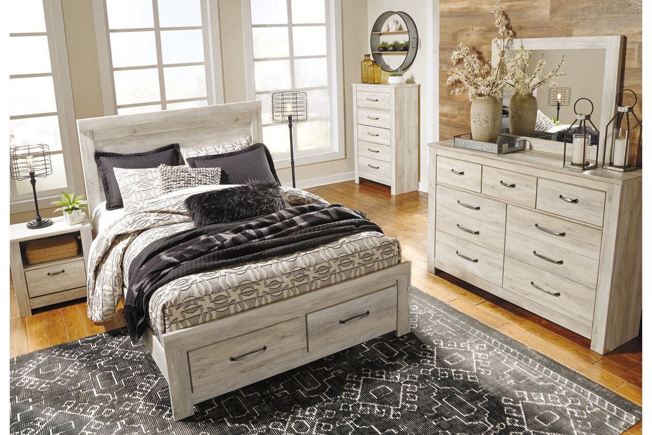 Bellaby White Queen Panel Bed B331B2
