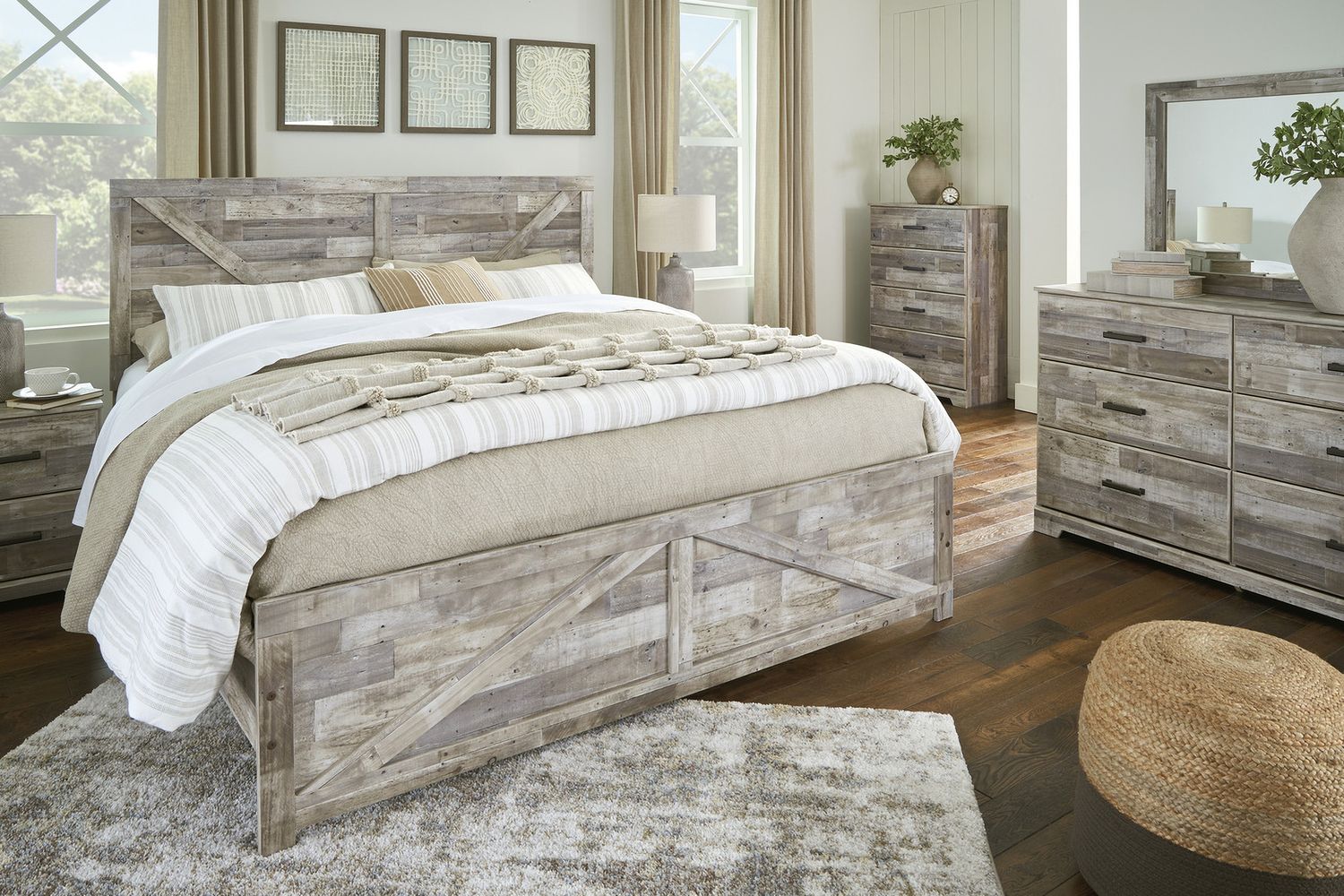 Hodanna Whitewash King Crossbuck Panel Bed B3487B4