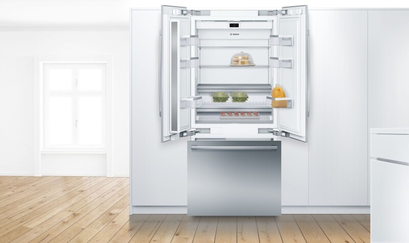 Benchmark Built-in Bottom Freezer Refrigerator 36'' flat hinge B36BT935NS