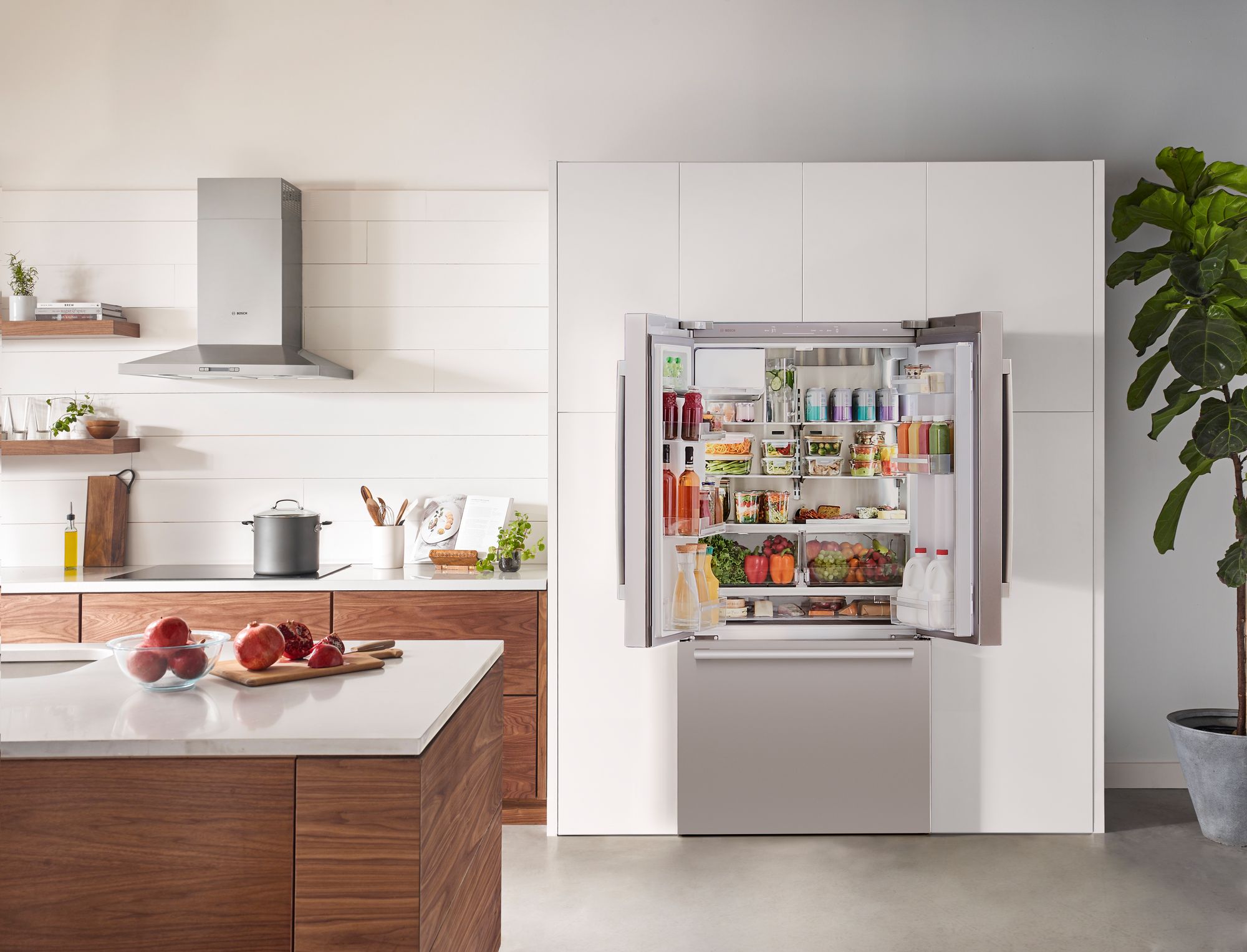 500 Series French Door Bottom Mount Refrigerator 36'' Easy clean B36CD50SNS