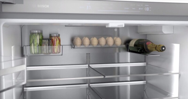 800 Series French Door Bottom Mount Refrigerator 36'' Easy clean stainless steel B36CL80ENS B36CL80ENS