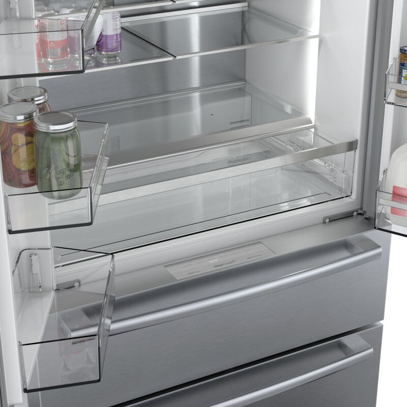 800 Series French Door Bottom Mount Refrigerator 36'' Easy clean B36CL80SNS