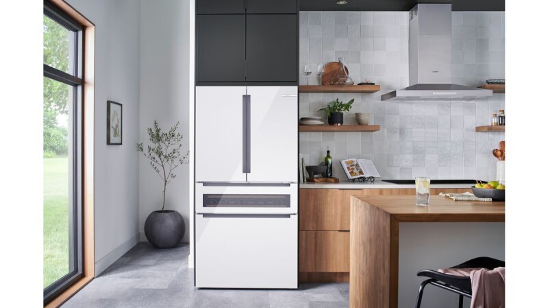 800 Series French Door Bottom Mount Refrigerator, Glass door 36'' B36CL81ENW